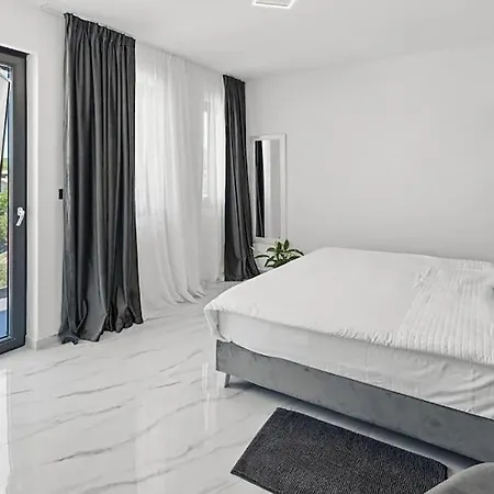 3 Bedroom Gorgeous In