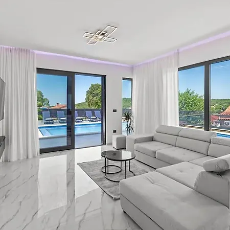 3 Bedroom Gorgeous In