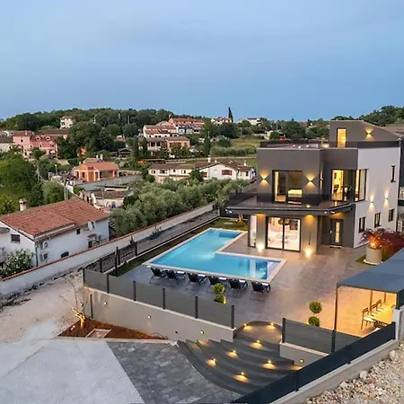 3 Bedroom Gorgeous In Holiday home
