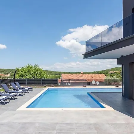 3 Bedroom Gorgeous In 度假居 Sorici