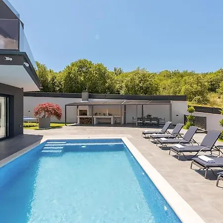 3 Bedroom Gorgeous In